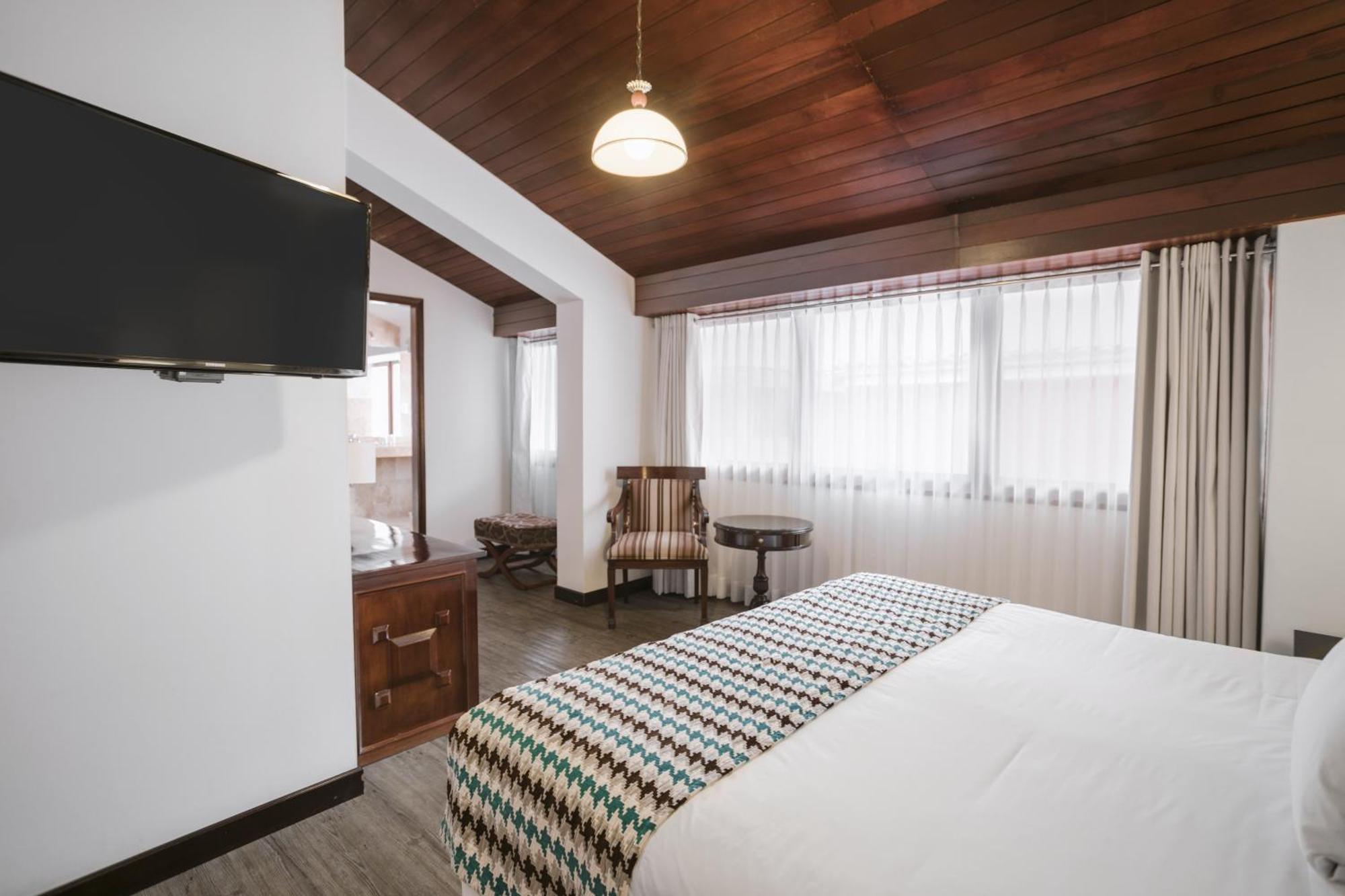 Wyndham Costa Del Sol Cusco Hotel Bagian luar foto
