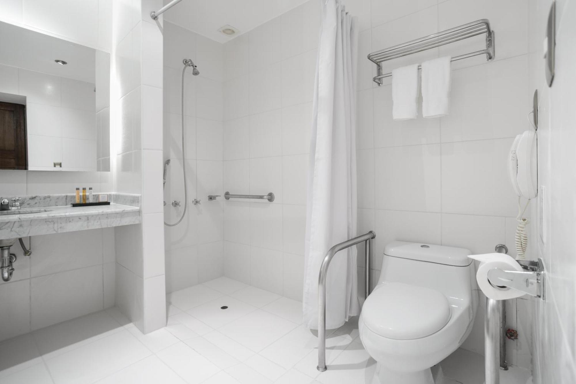 Wyndham Costa Del Sol Cusco Hotel Bagian luar foto