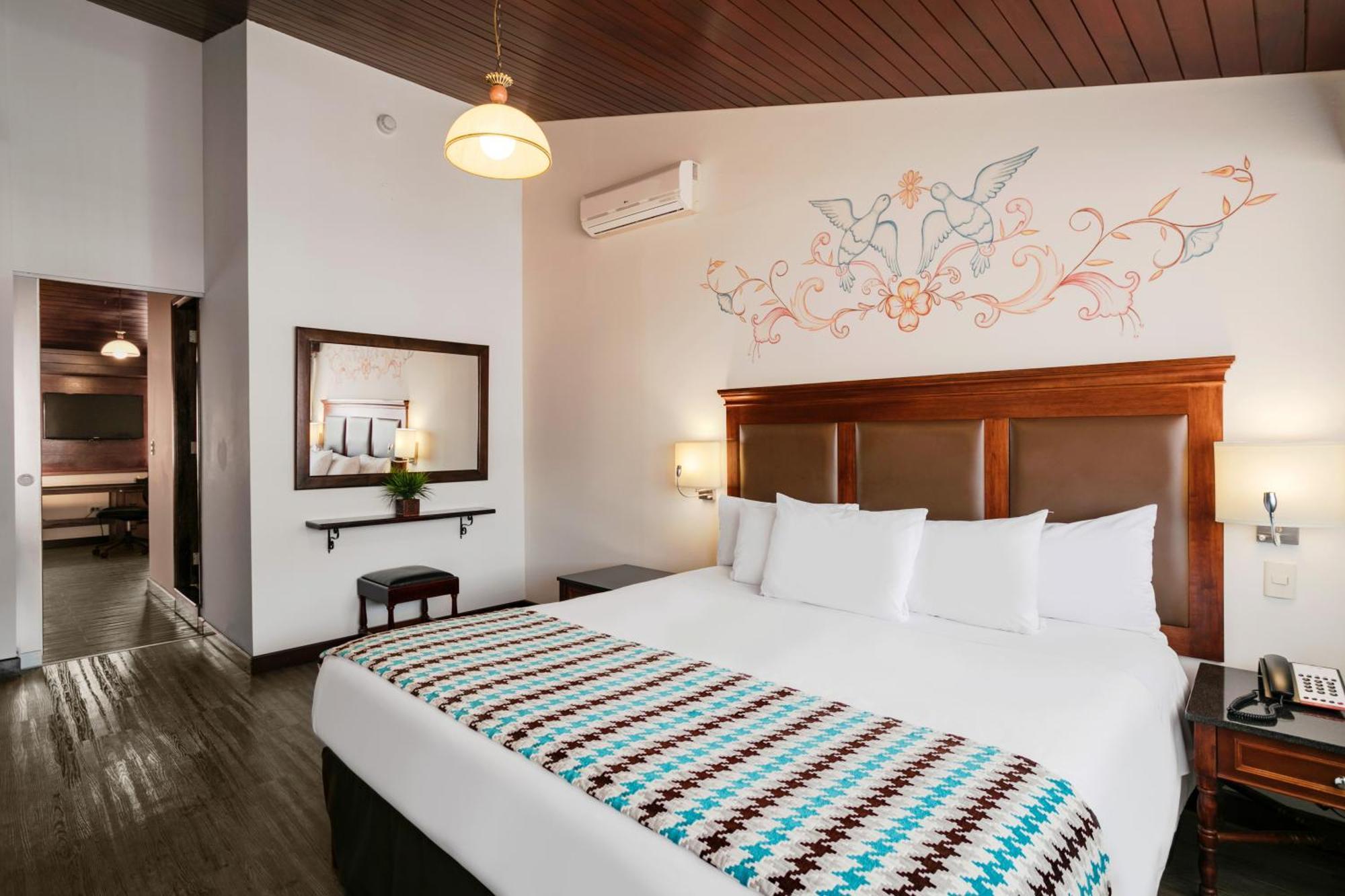 Wyndham Costa Del Sol Cusco Hotel Bagian luar foto