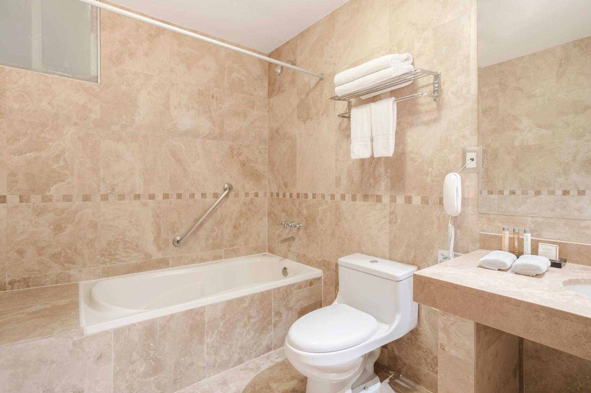 Wyndham Costa Del Sol Cusco Hotel Bagian luar foto
