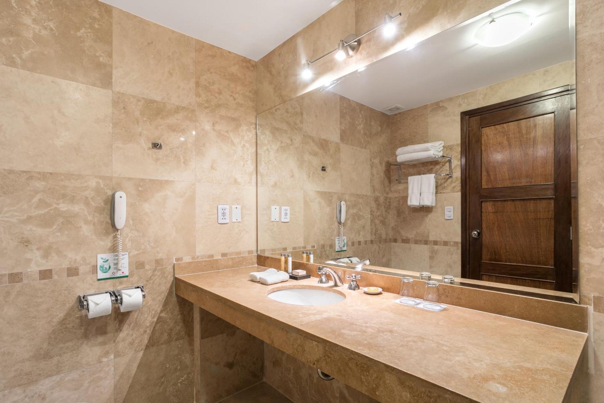 Wyndham Costa Del Sol Cusco Hotel Bagian luar foto