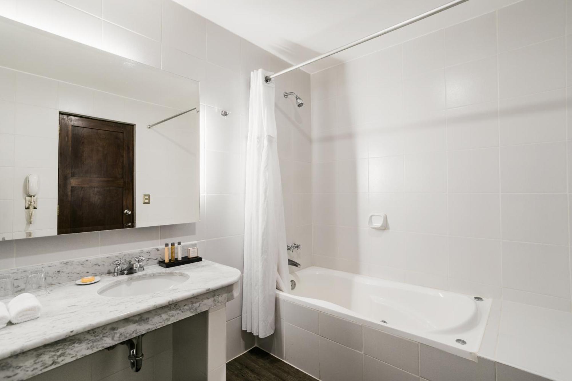Wyndham Costa Del Sol Cusco Hotel Bagian luar foto