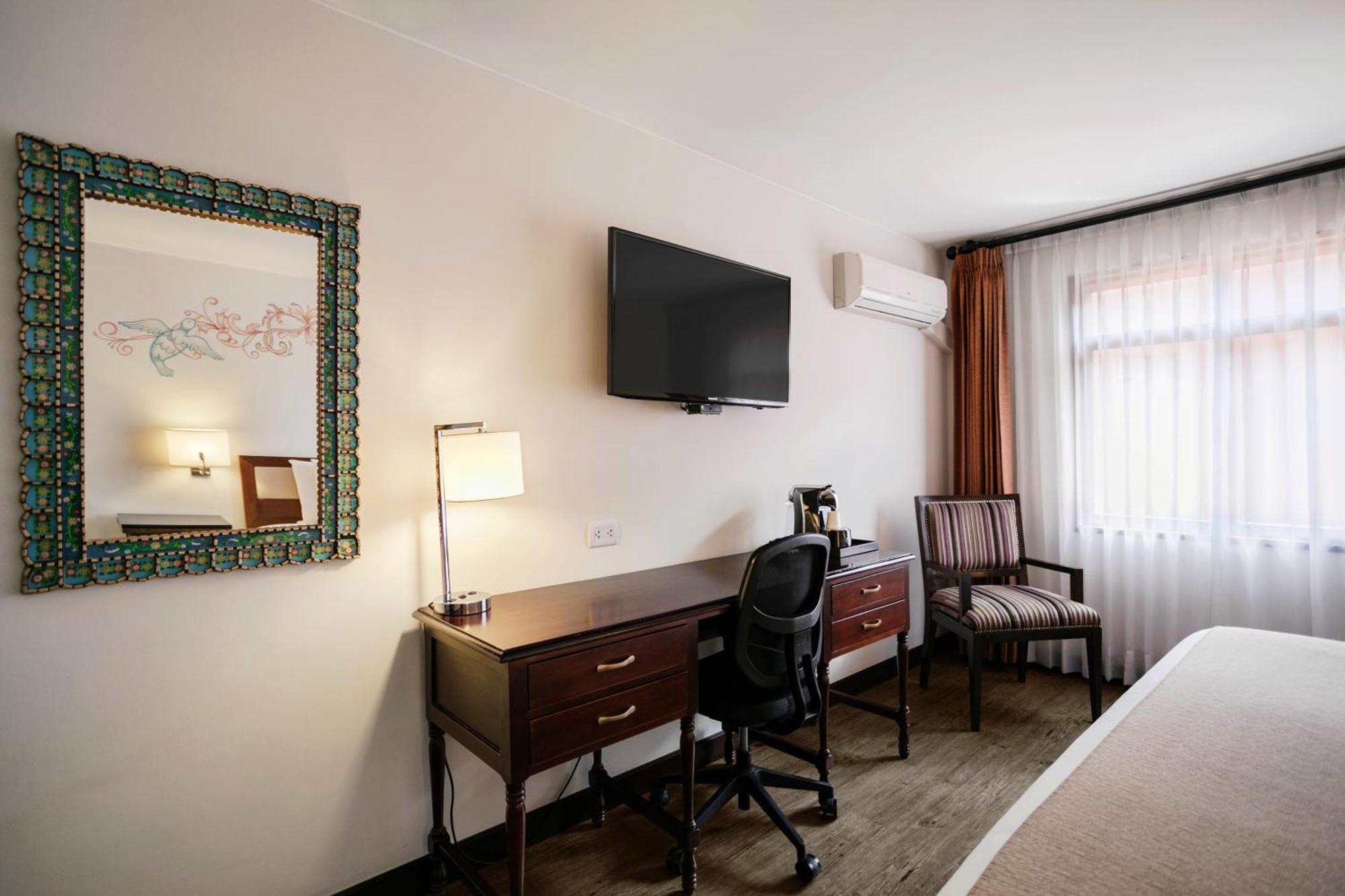 Wyndham Costa Del Sol Cusco Hotel Bagian luar foto